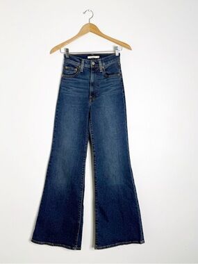 Levi’s Ribcage Bell Jeans Size 24 High Rise Flare 32 Inseam
